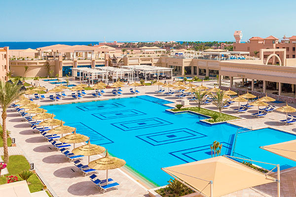 Stort poolområde på hotel Aqua Vista i Hurghada i Egypten