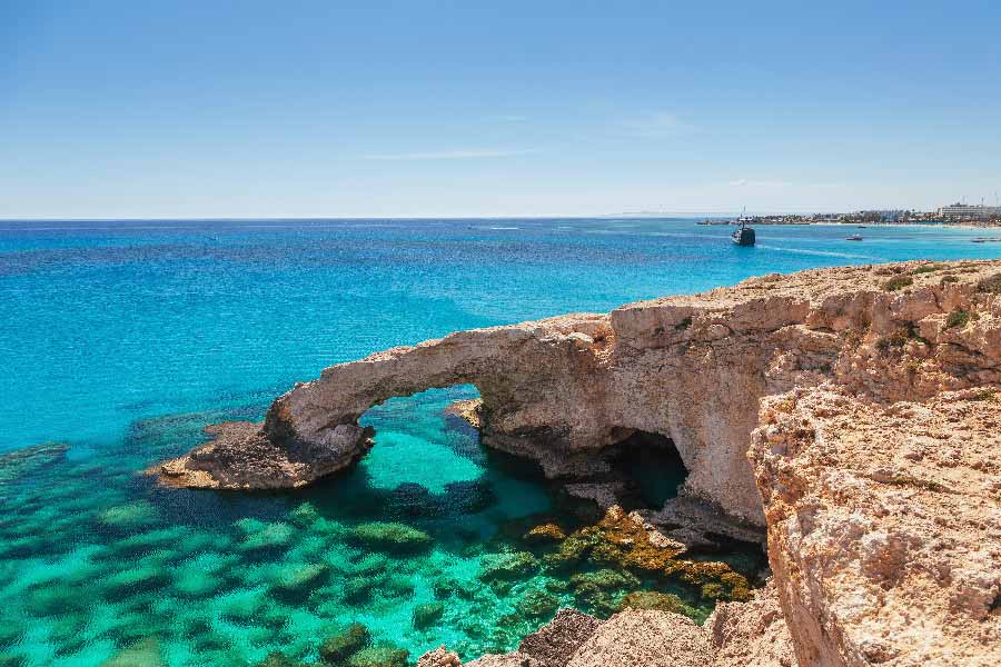 Kristallklart vatten på Cypern