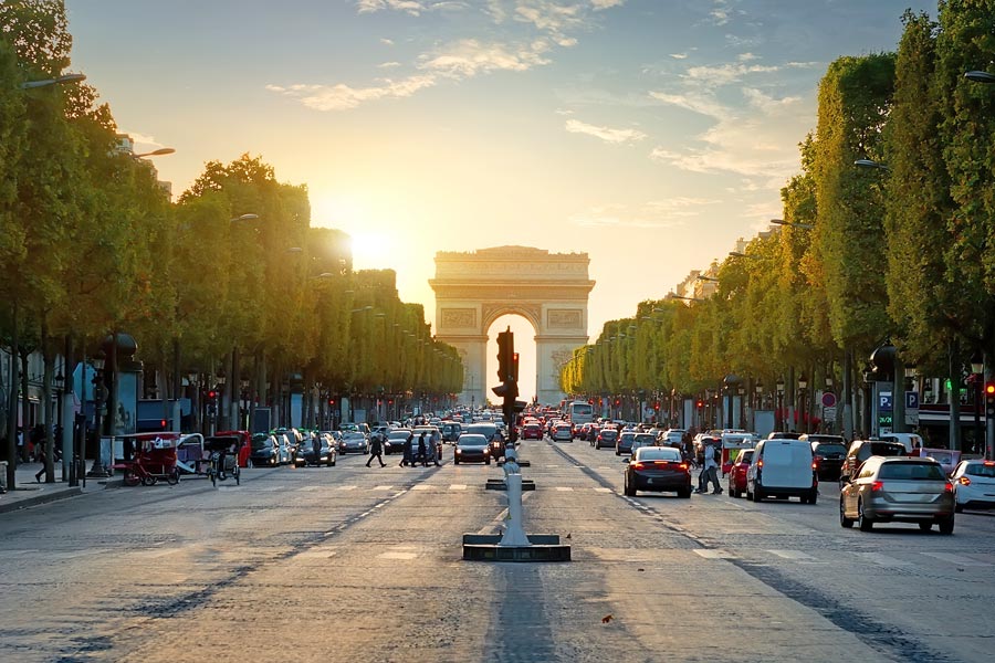 Champs-Elysées i Paris, restips på Apollo.se