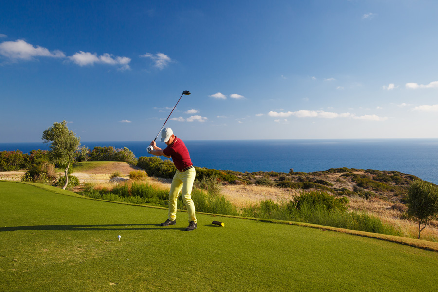 Golf med vacker utsikt i Paphos på Cypern