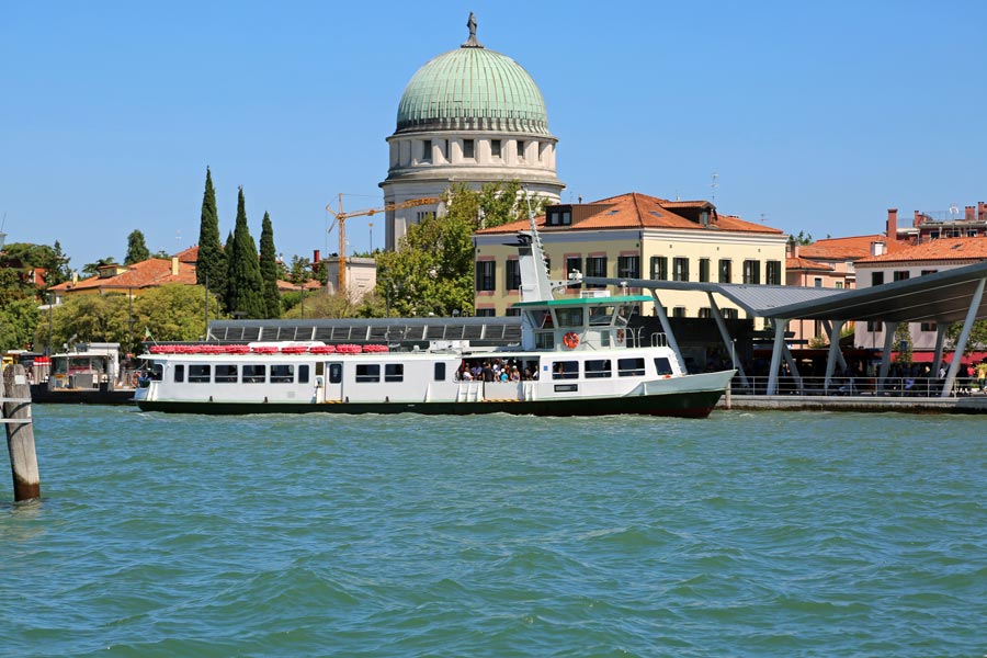 Vattentaxi_Venedig