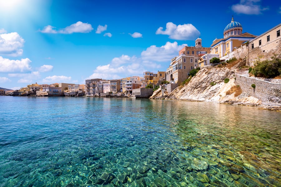 Kristallklart vatten på Syros