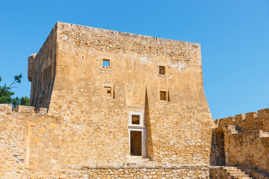 Fästningen Kazarma i Sitia på Kreta